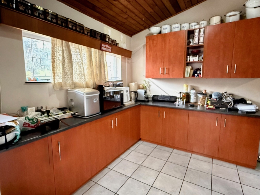 4 Bedroom Property for Sale in Bergzicht Western Cape
